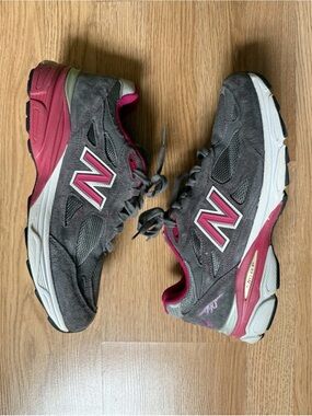 NEW BALANCE 990v3 Womens Susan G Komen Breast Cancer Gray Pink Size 10.5